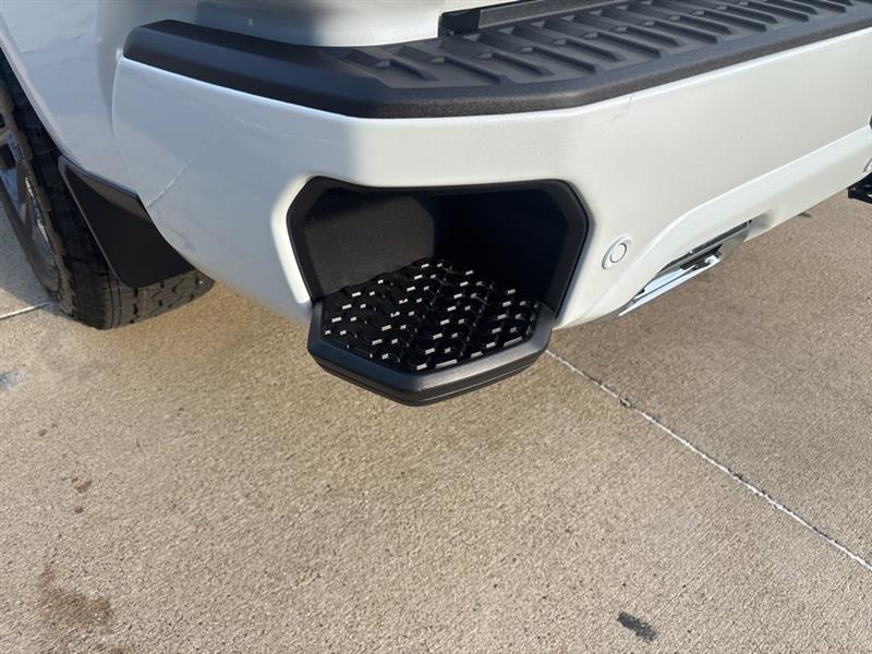 Chevrolet Silverado 1500 High Country Crew Cab 4WD 2026