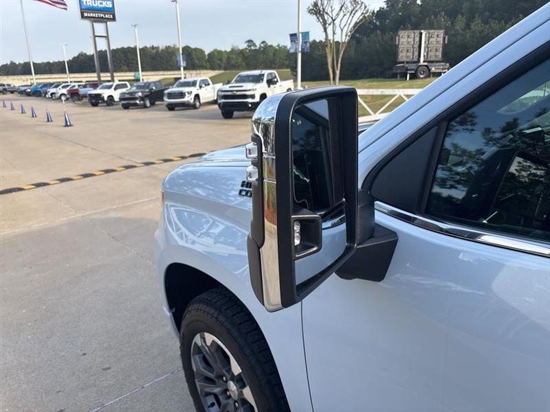 Chevrolet Silverado 1500 High Country Crew Cab 4WD 2026