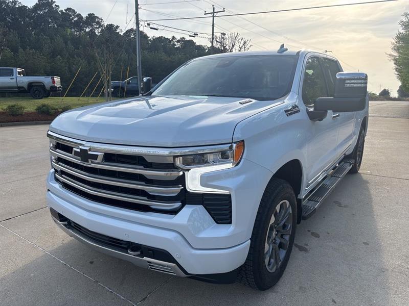 Chevrolet Silverado 1500 High Country Crew Cab 4WD 2026