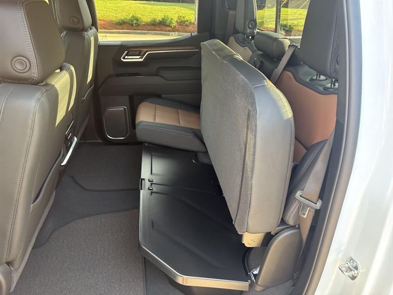 Chevrolet Silverado 1500 High Country Crew Cab 4WD 2026