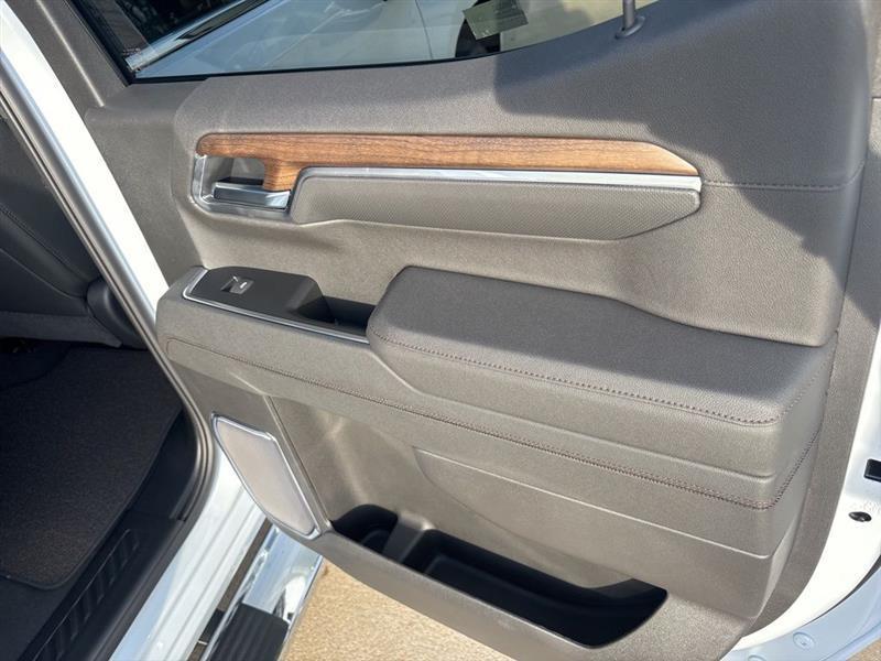 Chevrolet Silverado 1500 High Country Crew Cab 4WD 2026