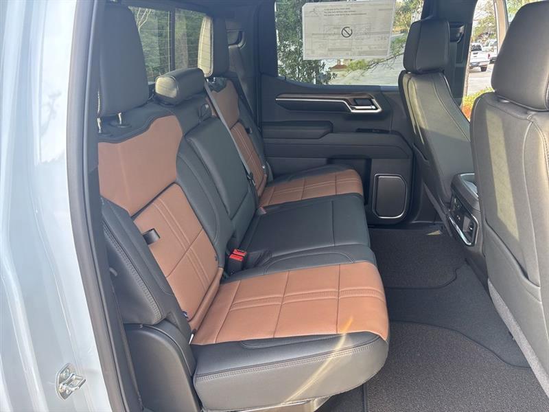 Chevrolet Silverado 1500 High Country Crew Cab 4WD 2026