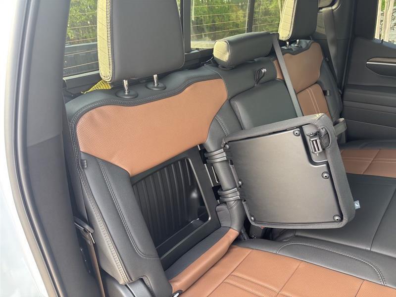 Chevrolet Silverado 1500 High Country Crew Cab 4WD 2026