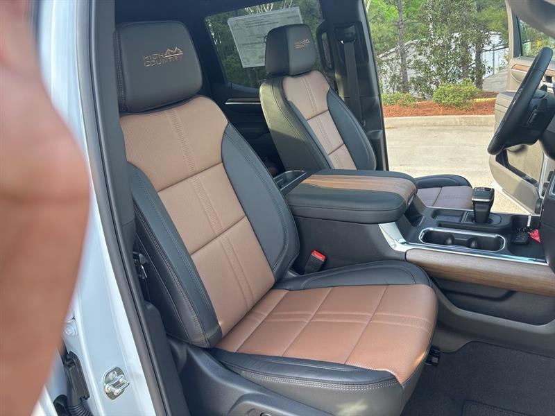 Chevrolet Silverado 1500 High Country Crew Cab 4WD 2026