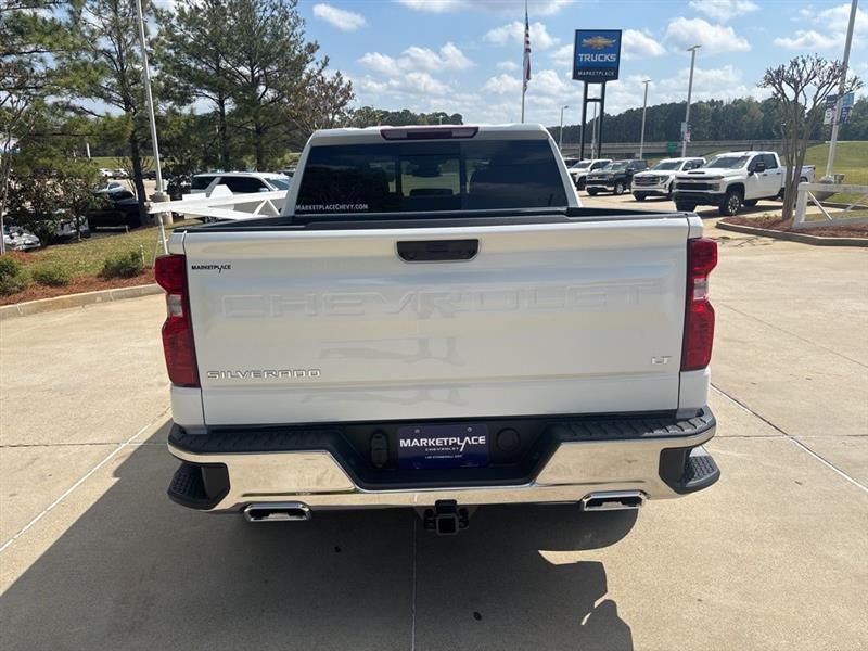 Chevrolet Silverado 1500 LT Crew Cab 4WD 2026