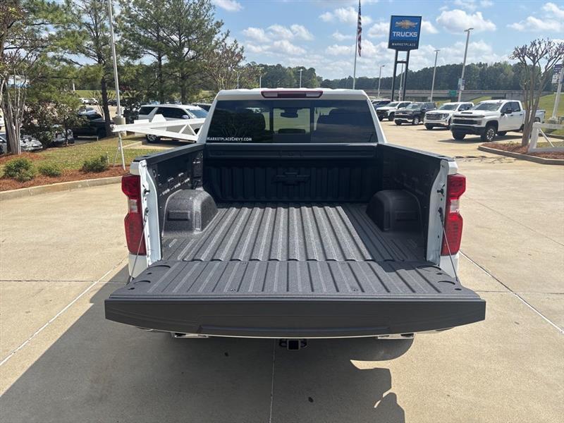 Chevrolet Silverado 1500 LT Crew Cab 4WD 2026