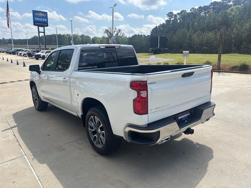 Chevrolet Silverado 1500 LT Crew Cab 4WD 2026