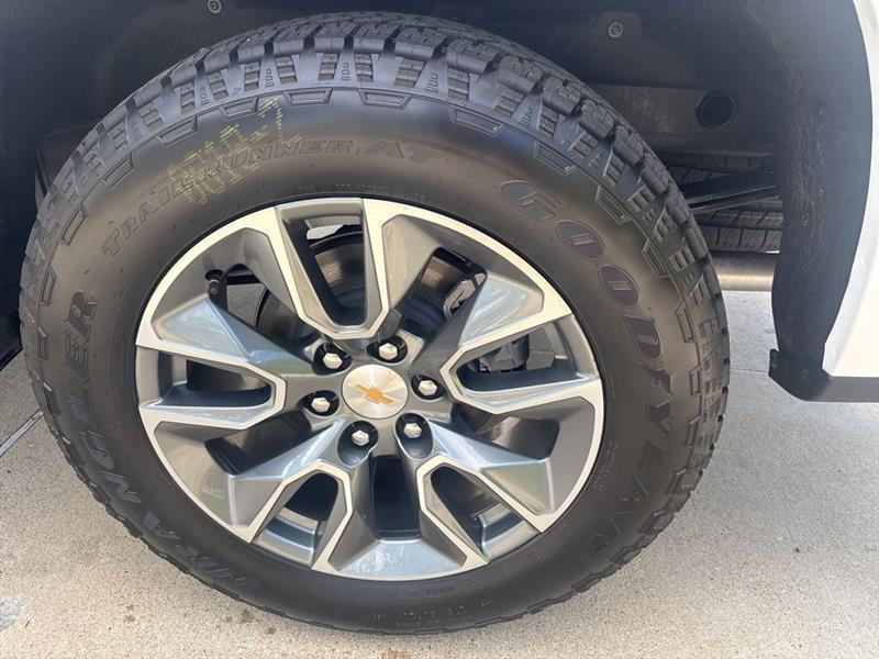 Chevrolet Silverado 1500 LT Crew Cab 4WD 2026