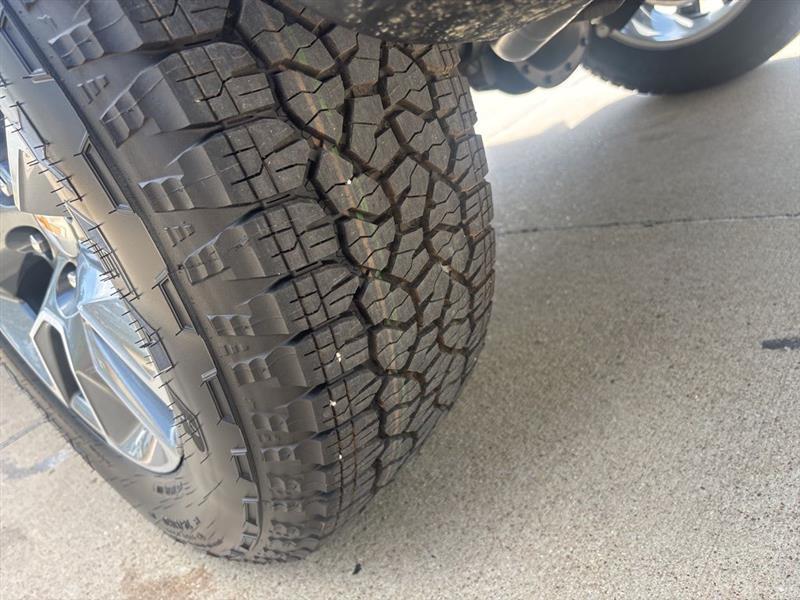 Chevrolet Silverado 1500 LT Crew Cab 4WD 2026