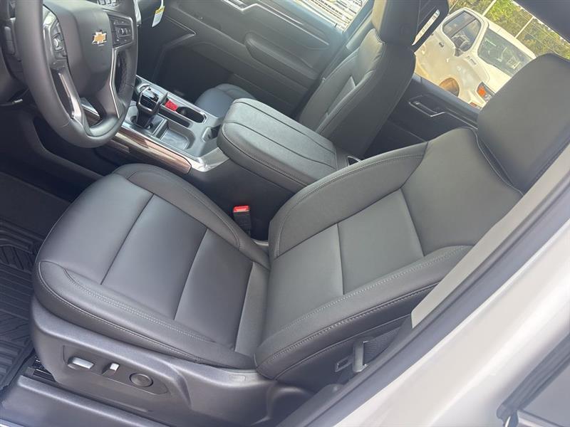 Chevrolet Silverado 1500 LT Crew Cab 4WD 2026