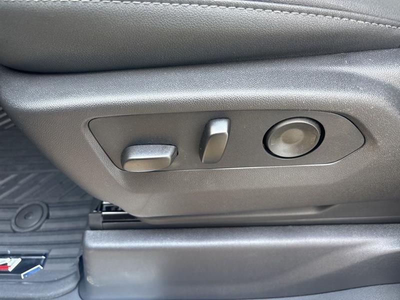 Chevrolet Silverado 1500 LT Crew Cab 4WD 2026