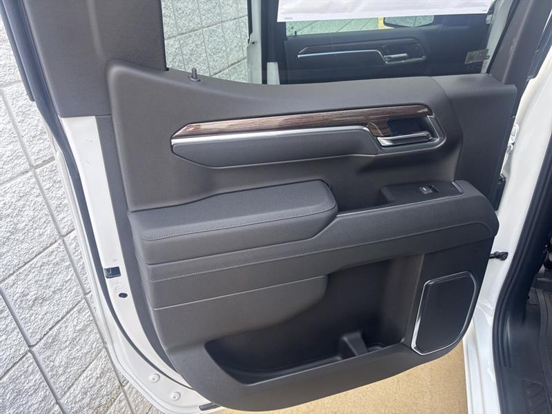 Chevrolet Silverado 1500 LT Crew Cab 4WD 2026