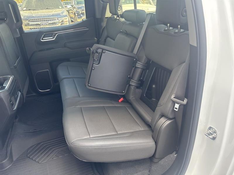 Chevrolet Silverado 1500 LT Crew Cab 4WD 2026