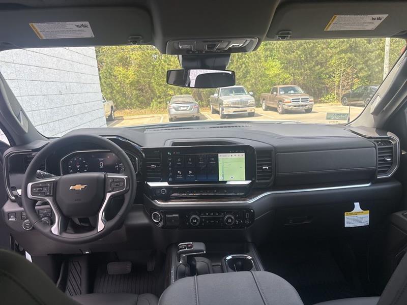 Chevrolet Silverado 1500 LT Crew Cab 4WD 2026