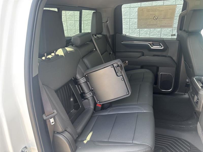 Chevrolet Silverado 1500 LT Crew Cab 4WD 2026