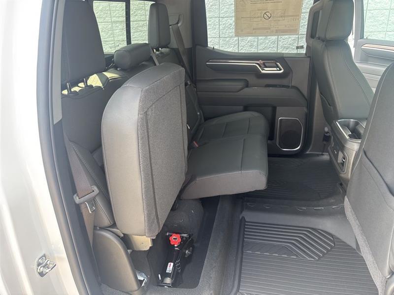 Chevrolet Silverado 1500 LT Crew Cab 4WD 2026