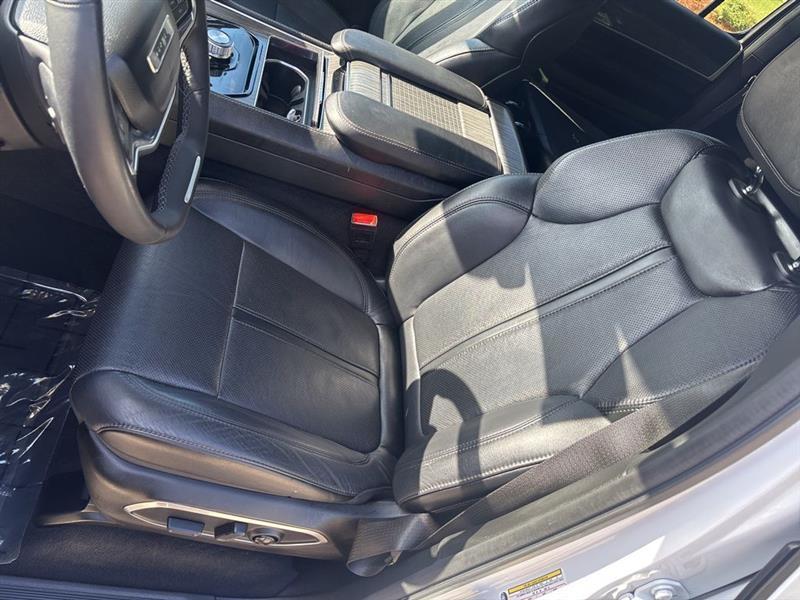 Jeep Wagoneer Series II 2024