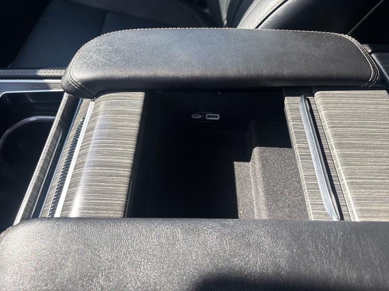 Jeep Wagoneer Series II 2024