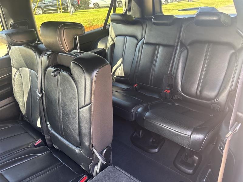 Jeep Wagoneer Series II 2024