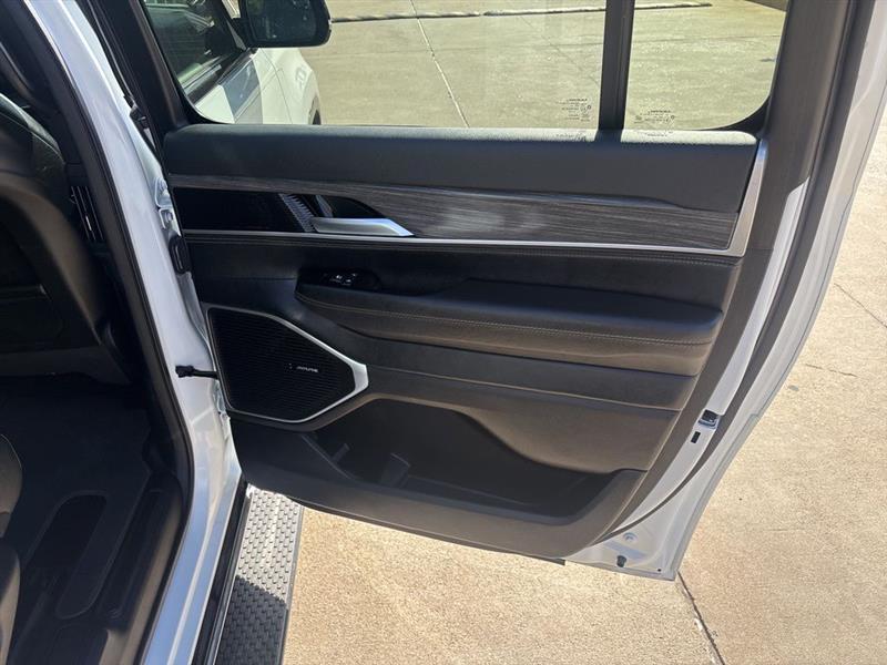 Jeep Wagoneer Series II 2024