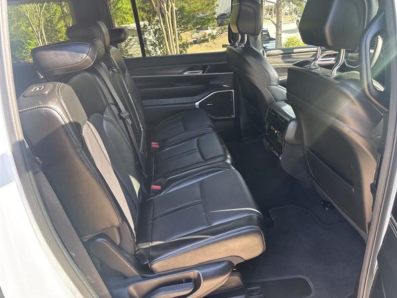 Jeep Wagoneer Series II 2024