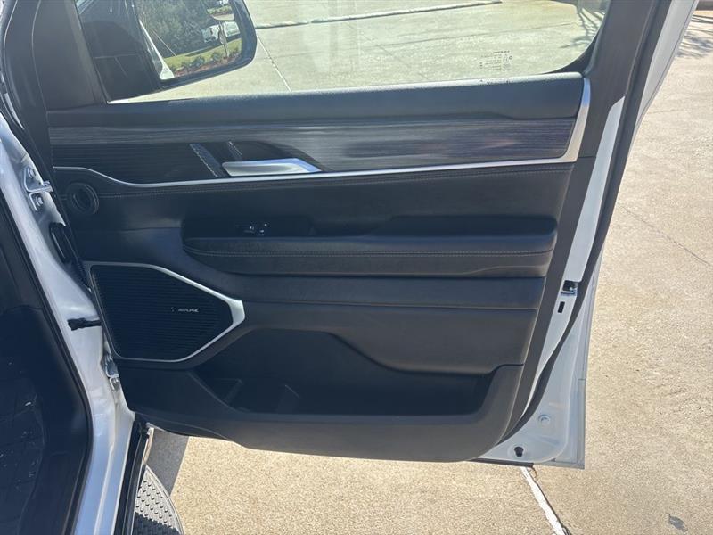 Jeep Wagoneer Series II 2024