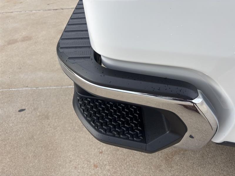 Chevrolet Silverado 1500 LT Crew Cab 4WD 2026