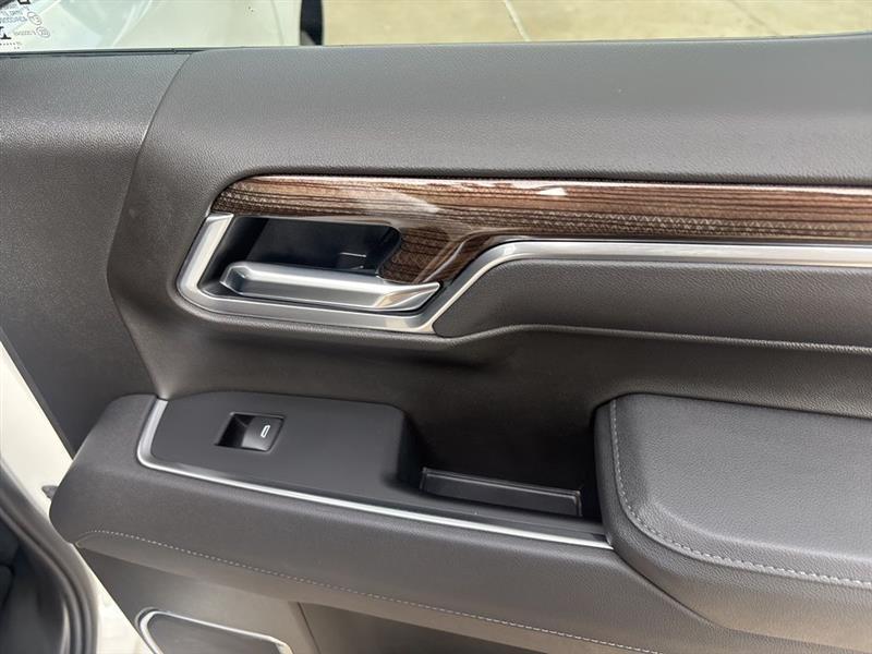 Chevrolet Silverado 1500 LT Crew Cab 4WD 2026