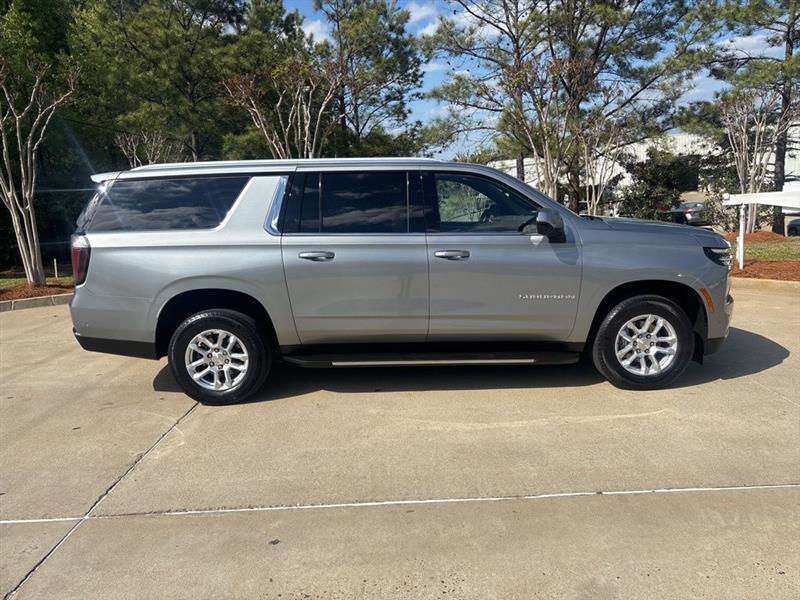 Chevrolet Suburban LT 4WD 2025