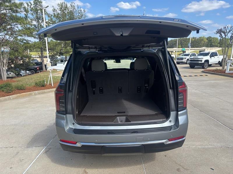 Chevrolet Suburban LT 4WD 2025