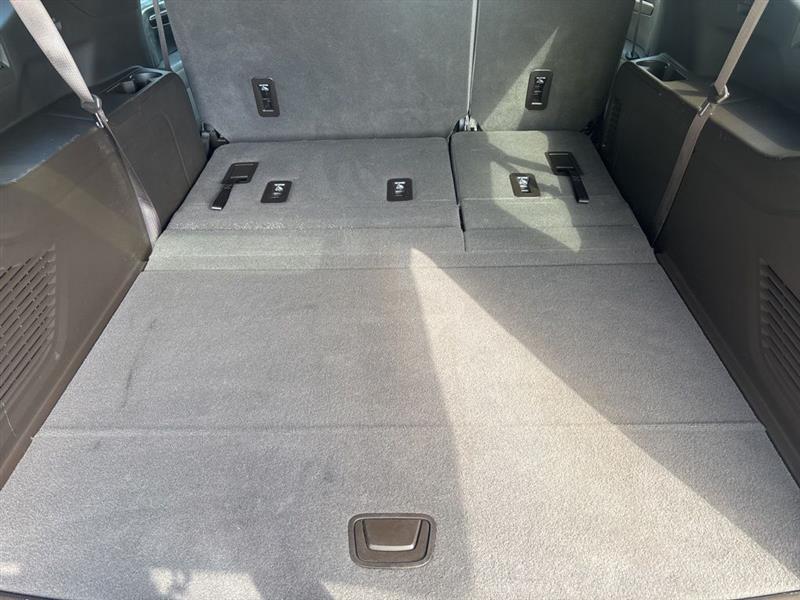 Chevrolet Suburban LT 4WD 2025