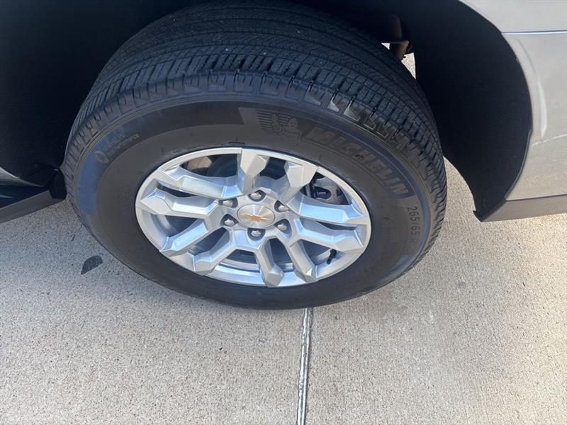 Chevrolet Suburban LT 4WD 2025