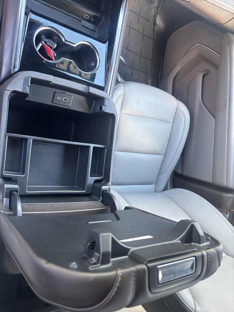 Chevrolet Suburban LT 4WD 2025