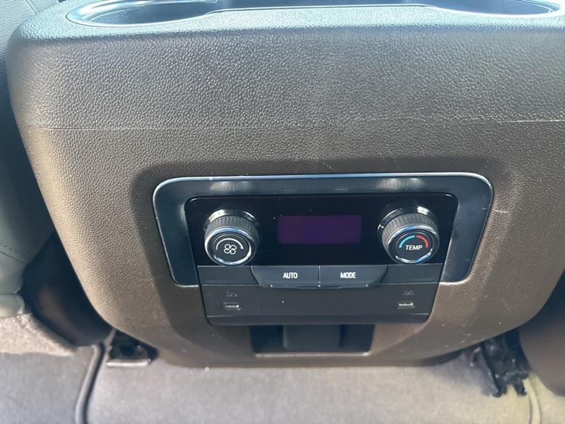 Chevrolet Suburban LT 4WD 2025