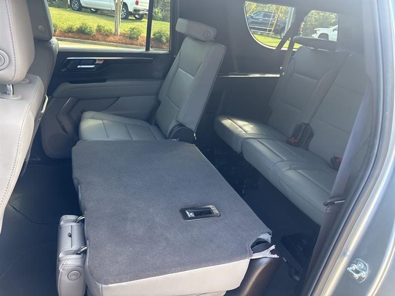 Chevrolet Suburban LT 4WD 2025