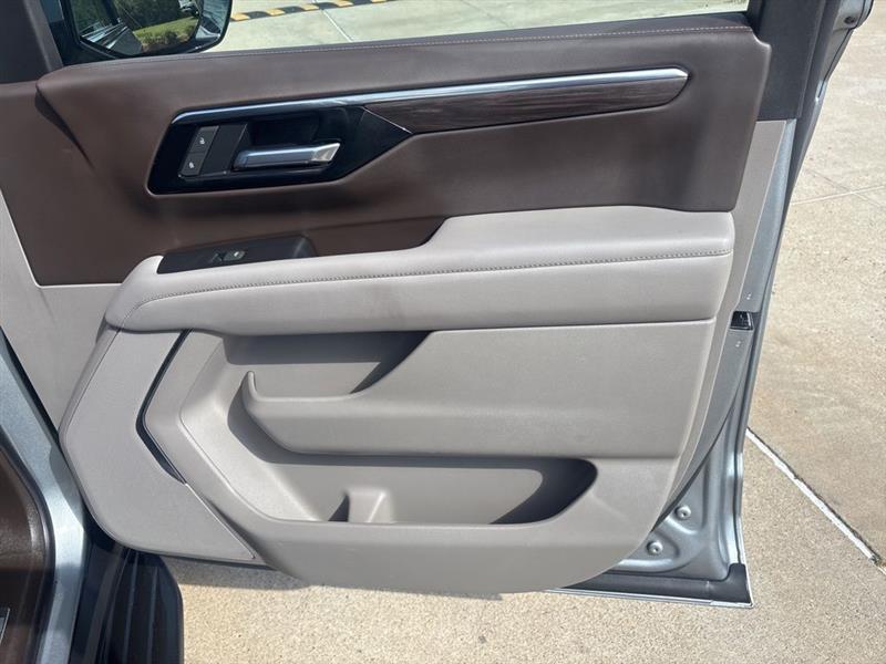 Chevrolet Suburban LT 4WD 2025