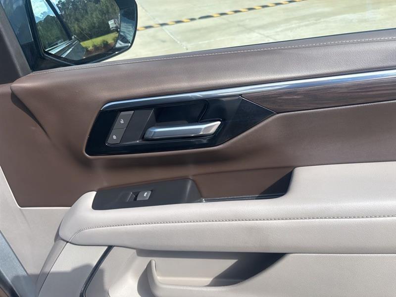 Chevrolet Suburban LT 4WD 2025