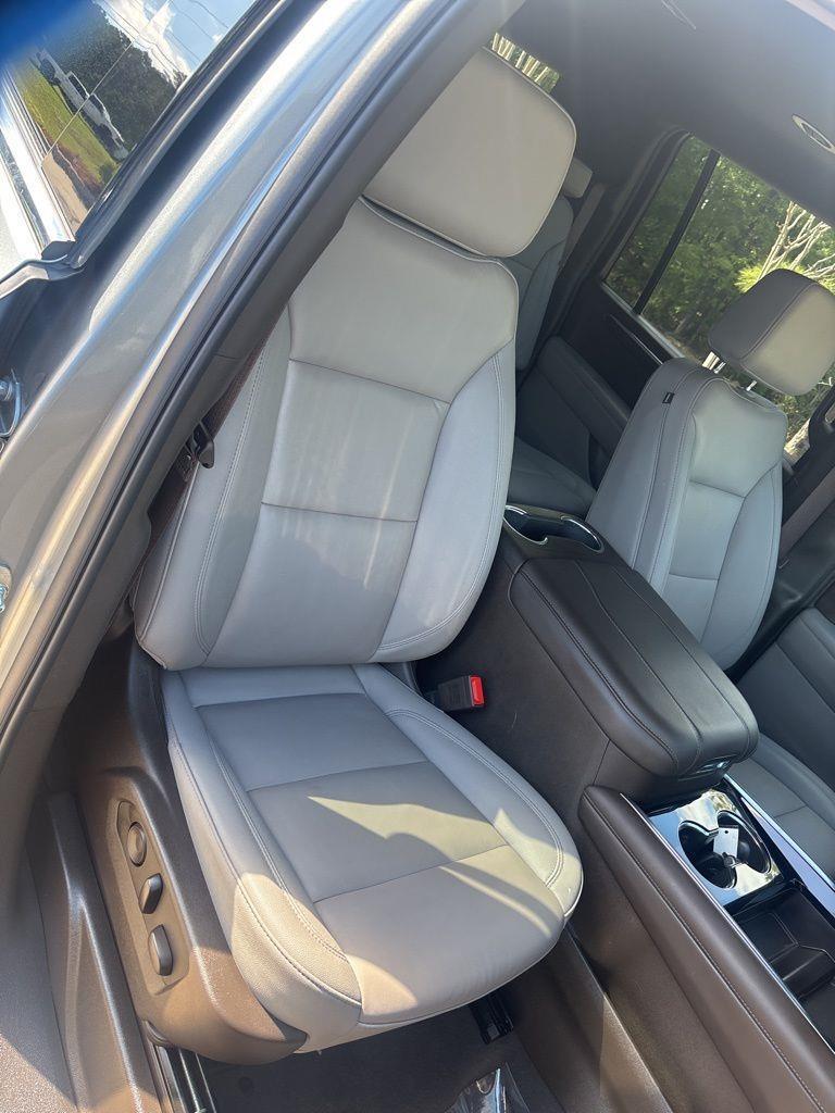 Chevrolet Suburban LT 4WD 2025