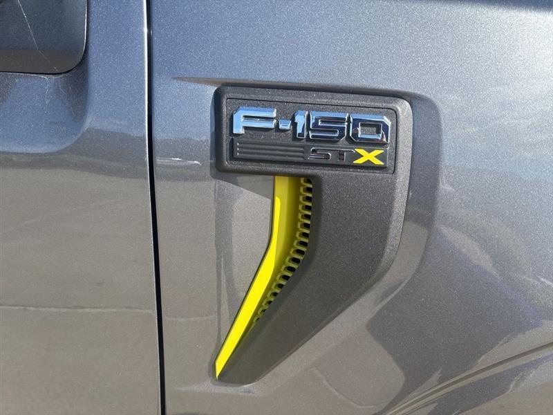 Ford F-150 STX SuperCrew 4WD 2024