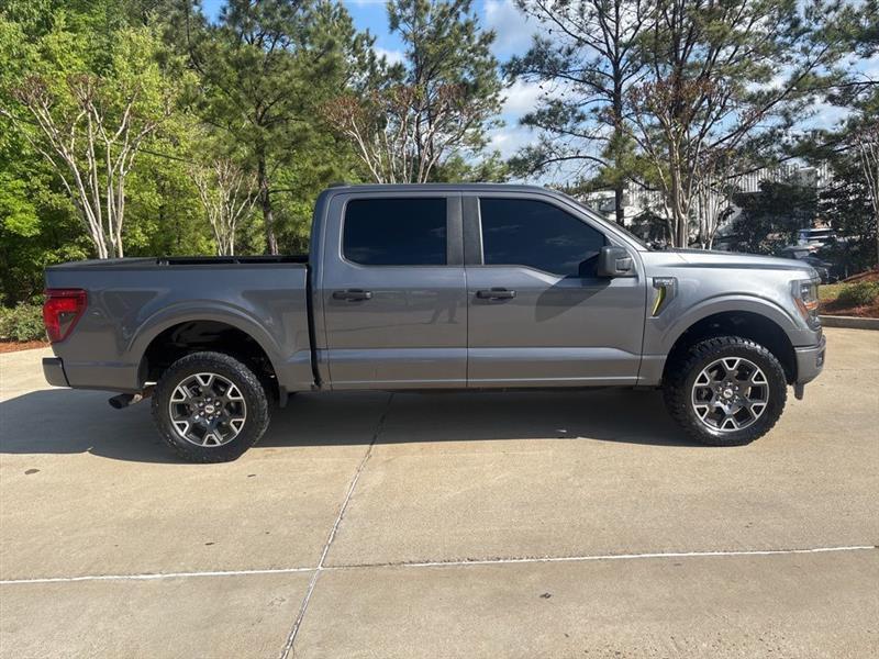 Ford F-150 STX SuperCrew 4WD 2024