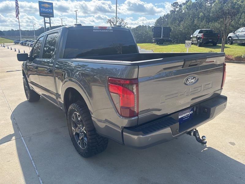 Ford F-150 STX SuperCrew 4WD 2024