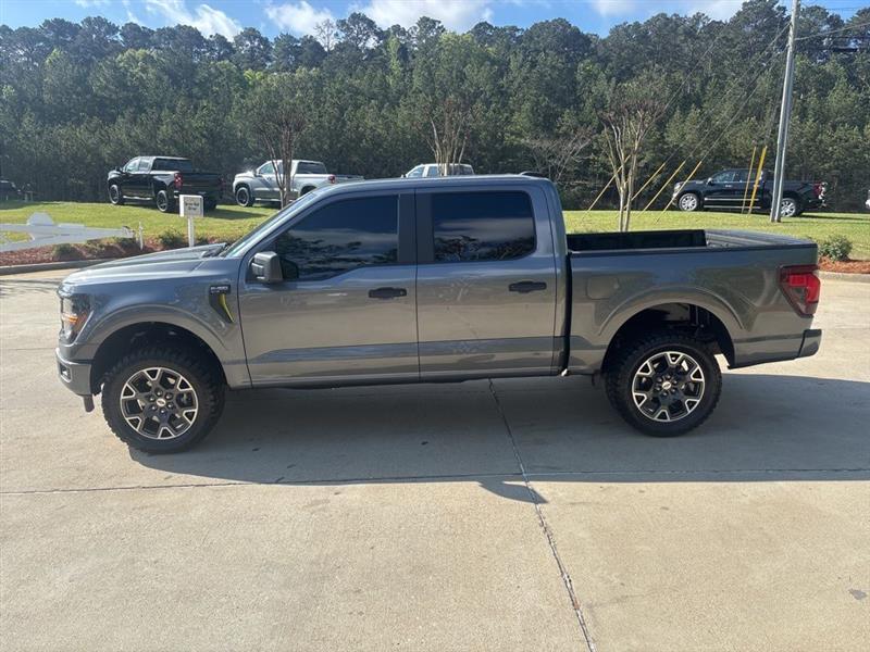 Ford F-150 STX SuperCrew 4WD 2024