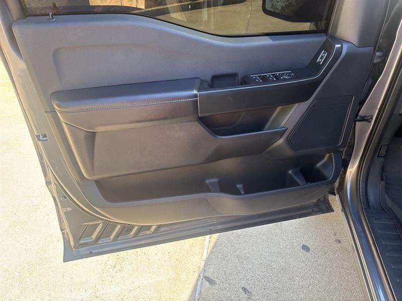 Ford F-150 STX SuperCrew 4WD 2024