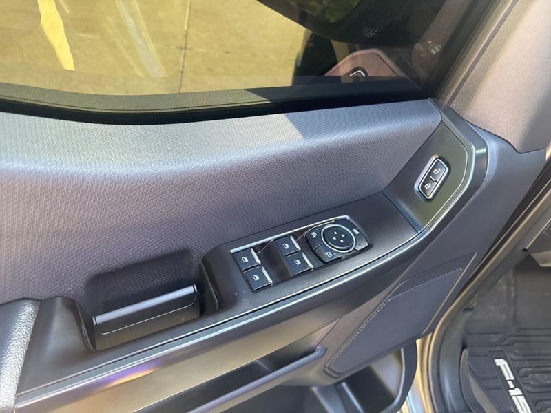 Ford F-150 STX SuperCrew 4WD 2024