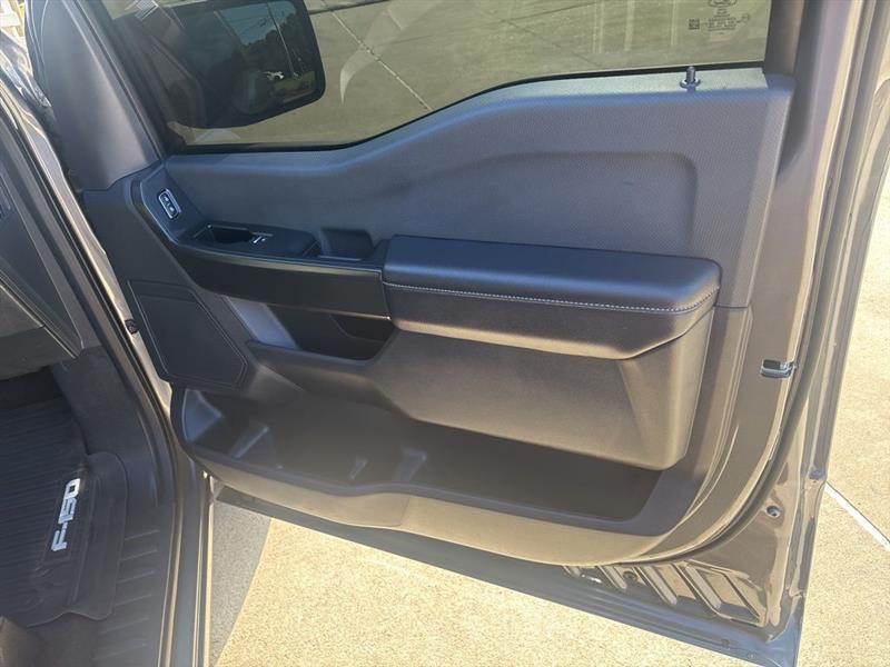 Ford F-150 STX SuperCrew 4WD 2024