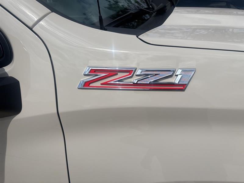 Chevrolet Silverado 1500 Trail Boss Custom Crew Cab 4WD 2026