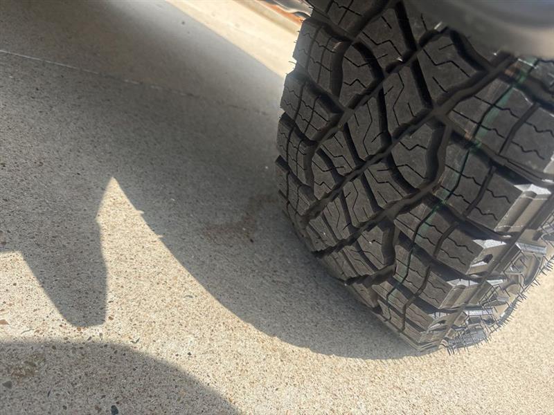 Chevrolet Silverado 1500 Trail Boss Custom Crew Cab 4WD 2026