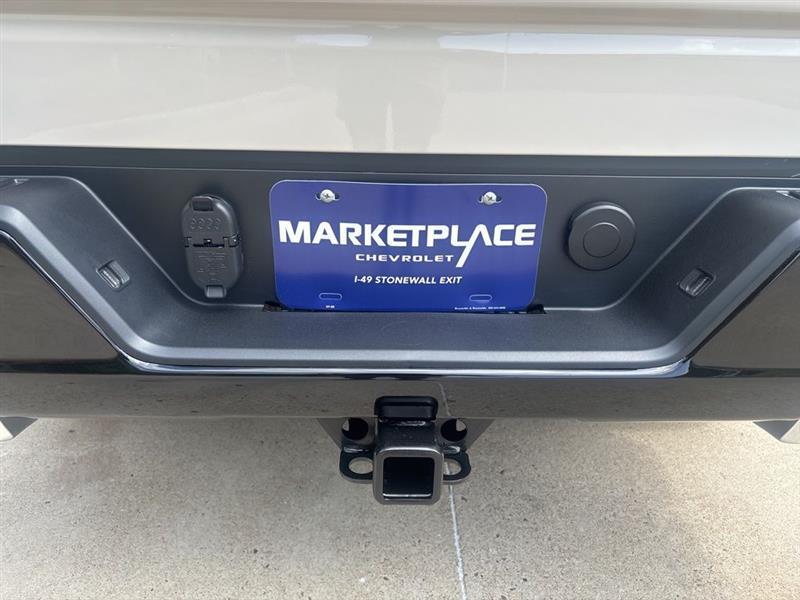 Chevrolet Silverado 1500 Trail Boss Custom Crew Cab 4WD 2026