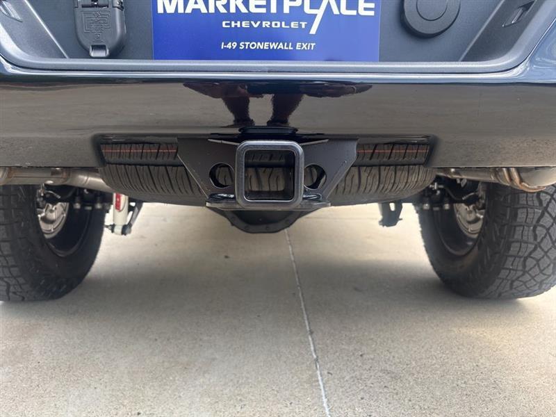 Chevrolet Silverado 1500 Trail Boss Custom Crew Cab 4WD 2026