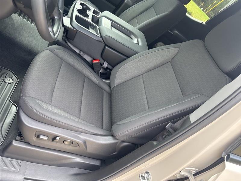 Chevrolet Silverado 1500 Trail Boss Custom Crew Cab 4WD 2026